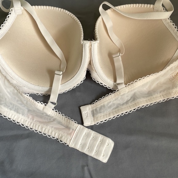 Victoria’s Secret Dream Angels Lined Demi. 38C cream cup with ivory lace. - Picture 10 of 12